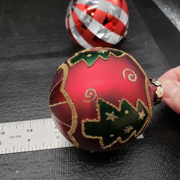 Set of 3 Glass Christmas Ornaments 3" Red White Green Painted Holiday Balls - Picture 9 of 12